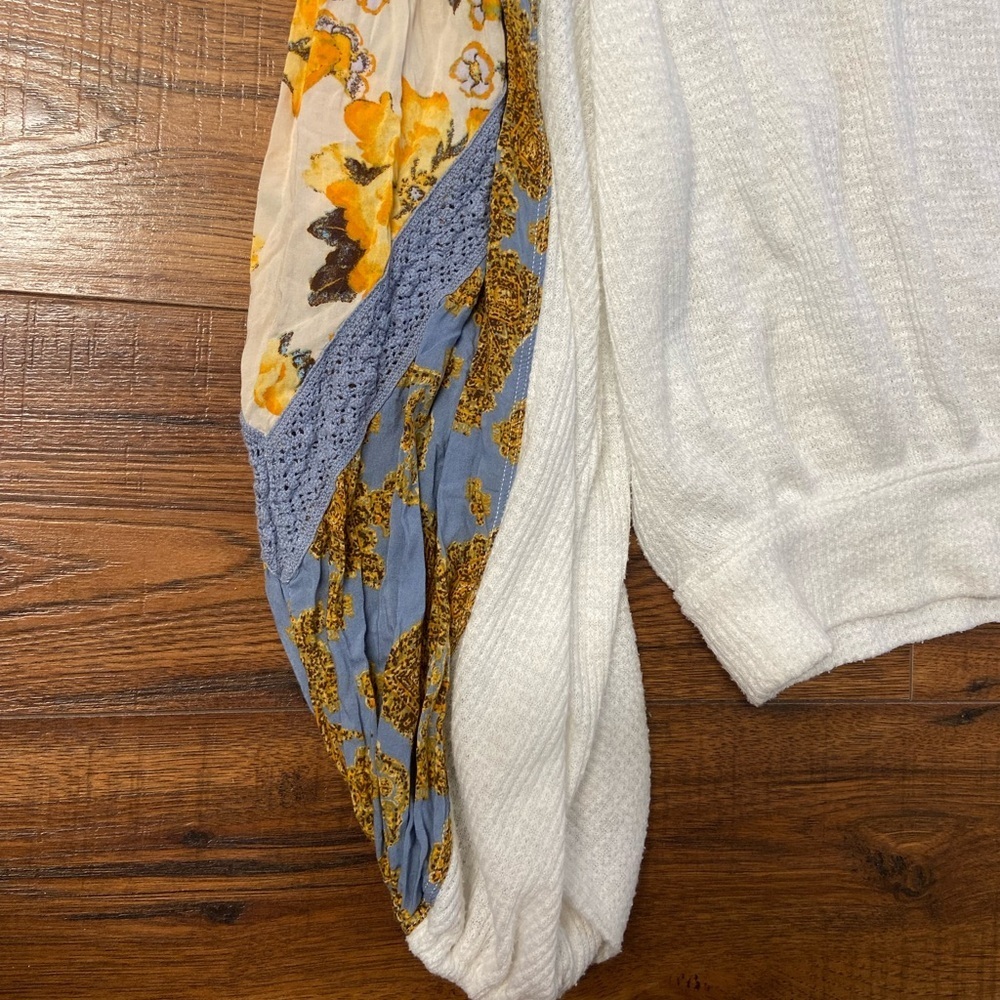 Free People Casual Clash Floral Thermal Balloon Long Sleeve Top Women M - Picture 3 of 7